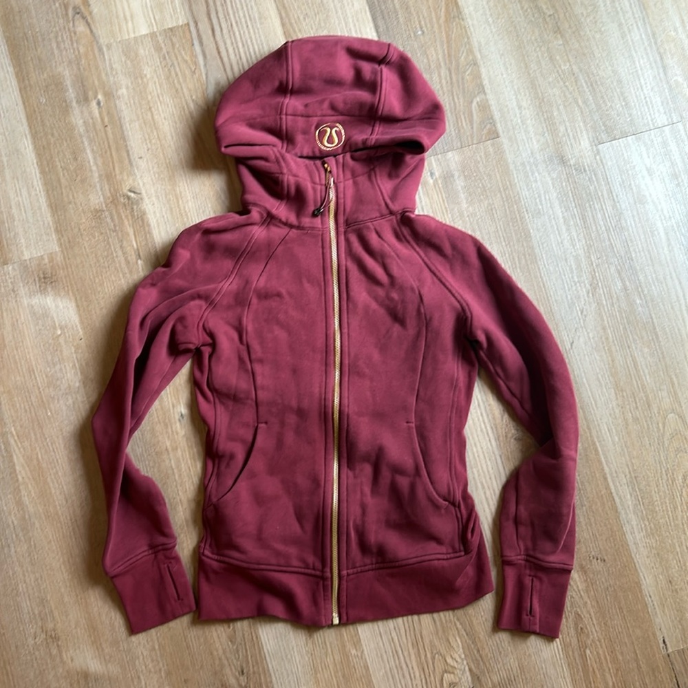 Lululemon Scuba Zip Up size 4 with gold embroidery